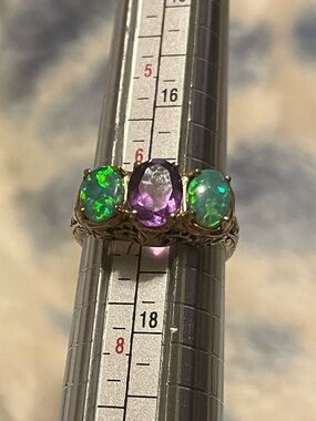 Vintage 10K Gold Opal and Amethyst  Ring size 7